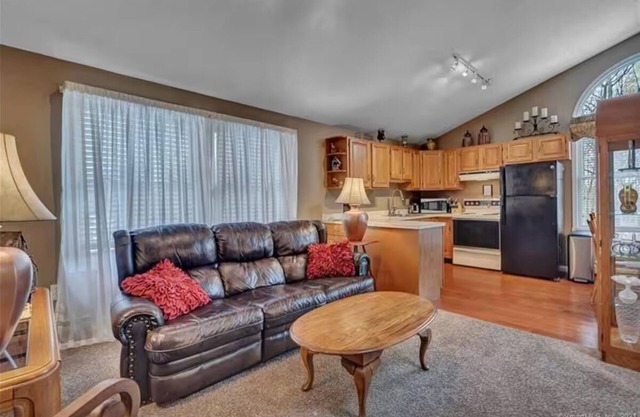 Charming In-Law Apt with independant entrance in Guilford