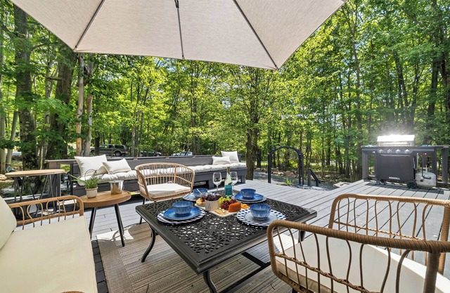 Charming/Lake/Kayak/Firepit/Hot tub/Pets