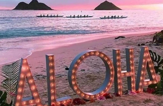 Charming Lanikai Cottage. Close to beach, A/C, parking.