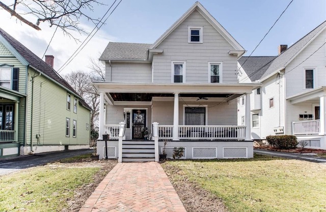 Charming Main Street Home: Located in the heart of the Finger Lakes