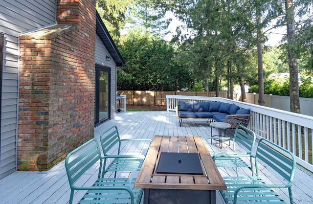 Charming Modern home in Westhampton