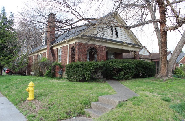 Charming Modern Retreat Near Downtown Jeffersonville & Bob Hedge Park