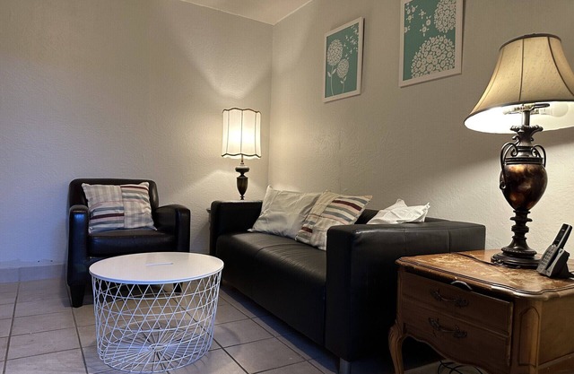 Charming one bedroom unit with WiFi and AC in pleasant San Jose