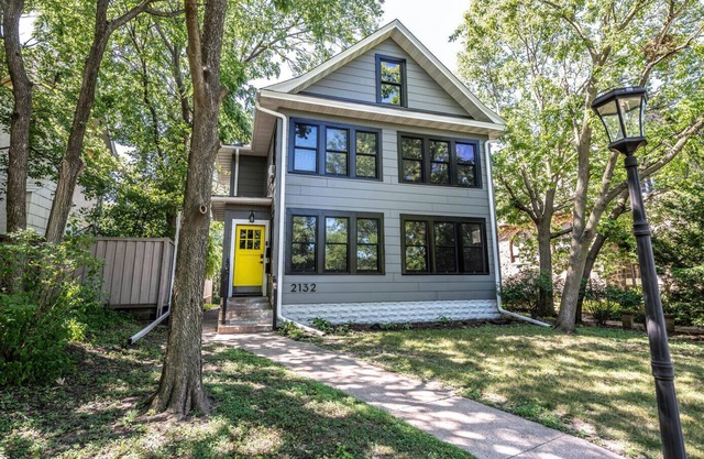 Charming Parkview Duplex Long Stays by State Fair/UofM/DT