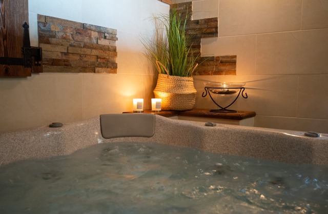 Charming Place - Kraków Gdów jacuzzi