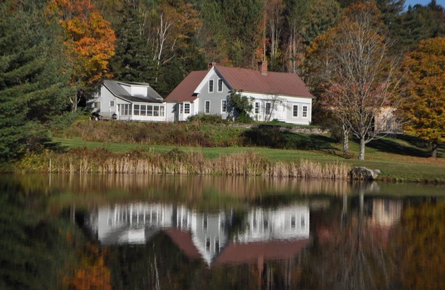 Charming & Private Farm House