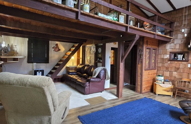 Charming rustic, family friendly farmhousennear Detroit Lakes - 4 beds available