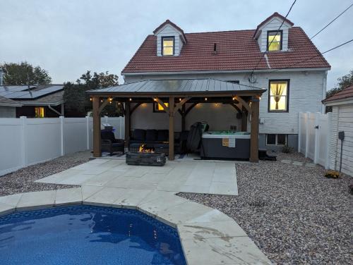 Charming Salt Lake City Home Minutes from Airport, Downtown SLC , Skiing