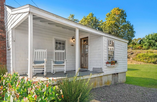 Charming Seaside Cottage in Marblehead