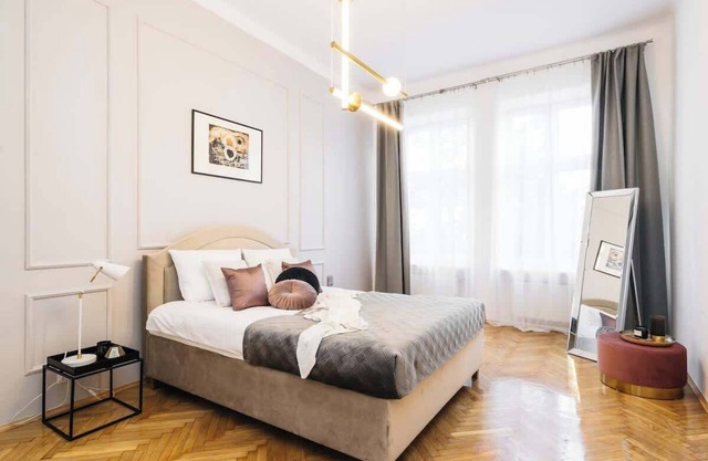 Charming spacious and bright apartment