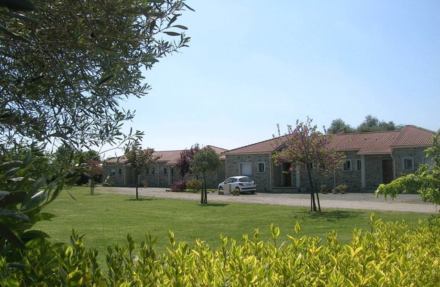 CHARMING STONE VILLA 3 * AIR CONDITIONED WITH PRIVATE GARDEN