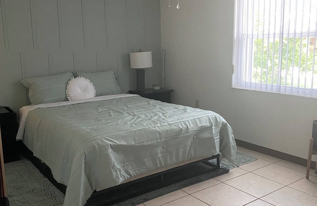 Charming studio in lovely Cocoa with AC