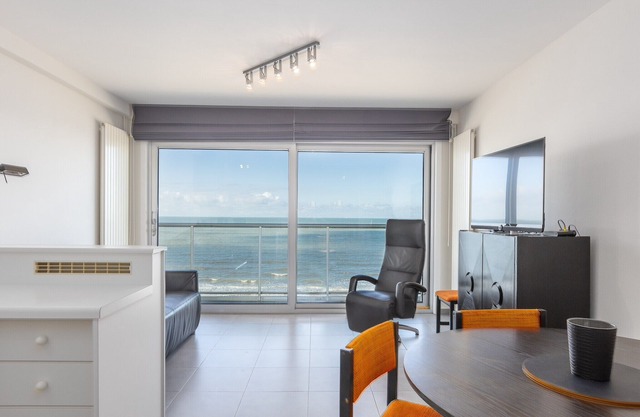 Charming studio on the seafront with sea view