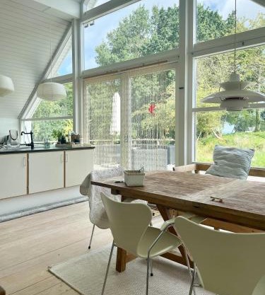Charming Summer House With Beach Access