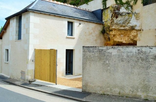 Charming troglodyte lodging in Touraine