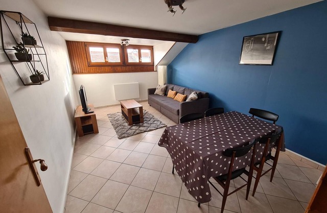 Charming Village Retreat: Cozy 1-Bed Apt with Outdoor Activities Near Nancy
