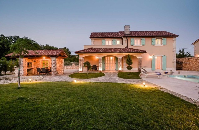 Charming Villa Beleca with private pool