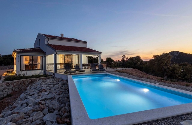 Charming Villa Horizont with swimming pool