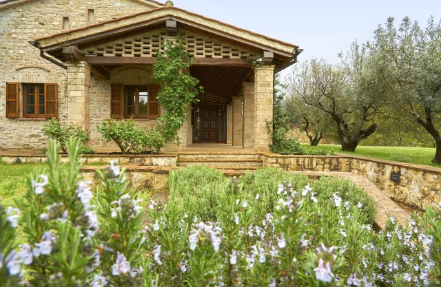 Charming Villa in the Antognolla Estate