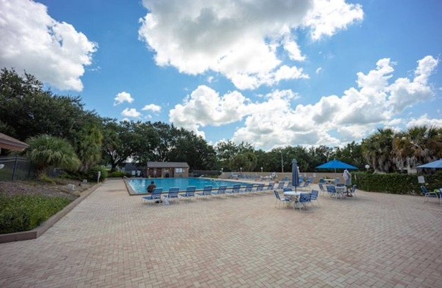 Charming Villa near Disney, pool, 4 beds, sleeps 5