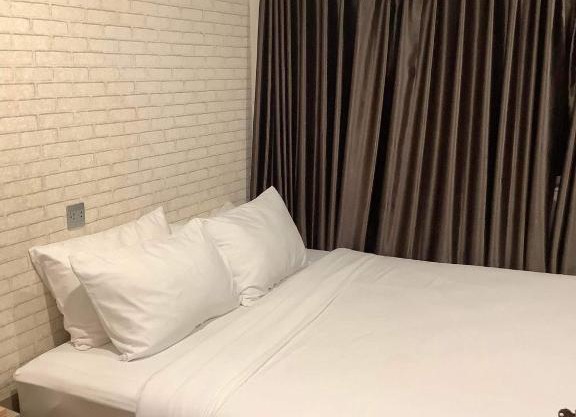 Charurat Suite Hotel