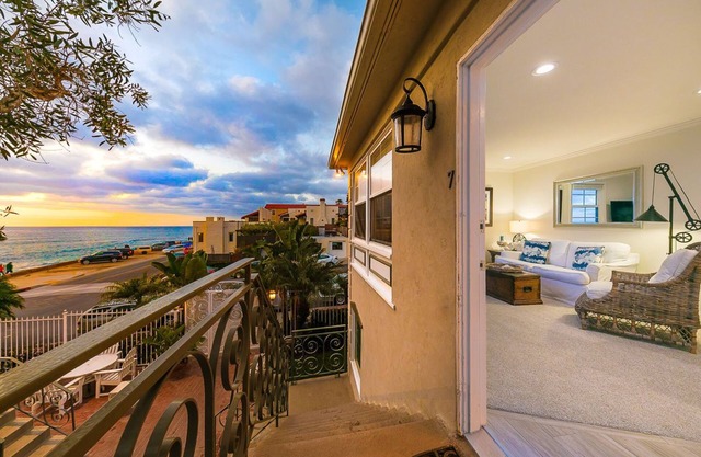 Chateau Bonair - Beautiful Condo steps to Windansea Beach