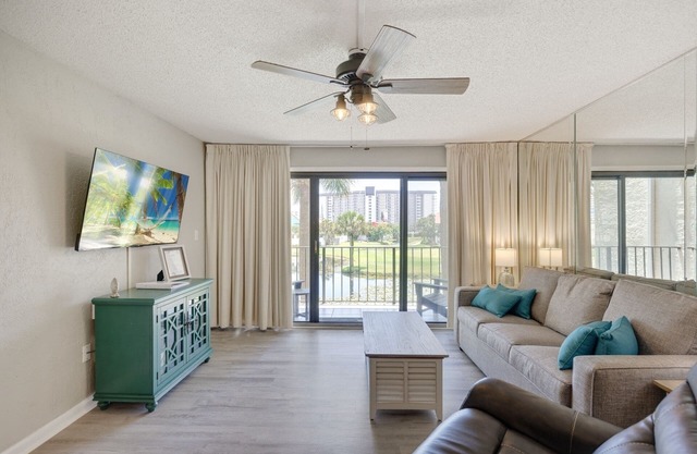 Check it out-> ROOMY upgraded villa: double balconies, by beach, restaurants