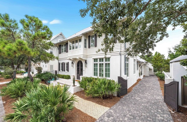 Checked Out Cottage - LUXURY HOME! PRIVATE POOL, CONCIERGE SERVICES!