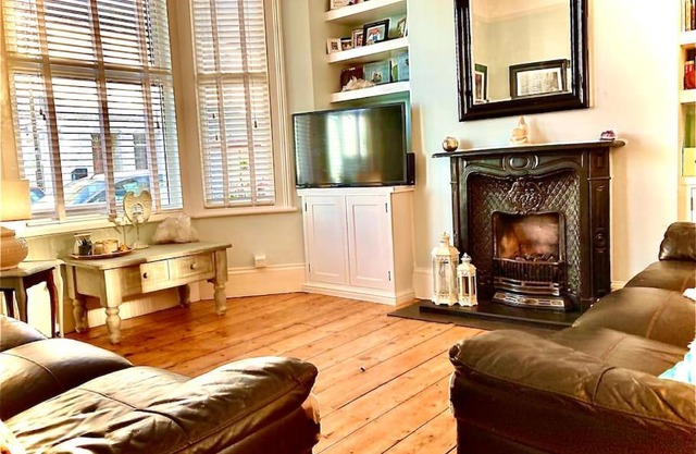 Cheerful Town House with Infared Sauna by the sea