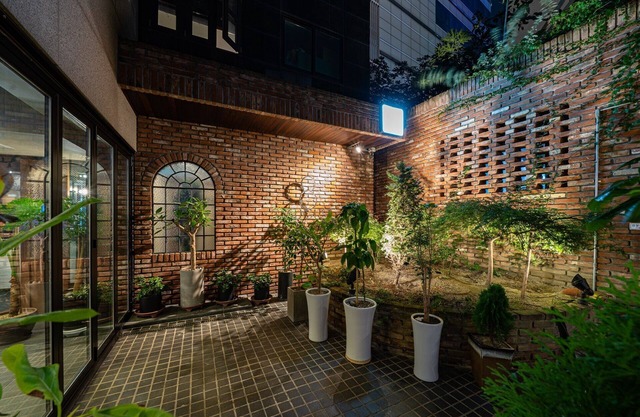 Cheonho Hotel August