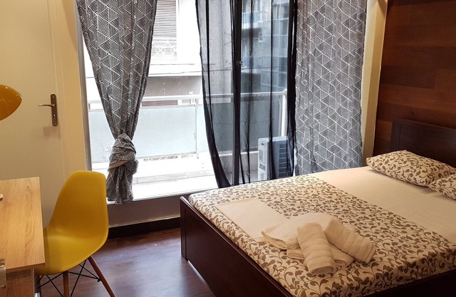 Cherry Apartment - Athens Center, 4 BD, 2 BATH
