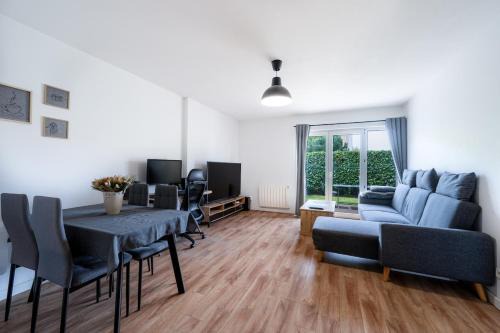 Chez Adrien au Haillan Appt rez de chaussée jardin