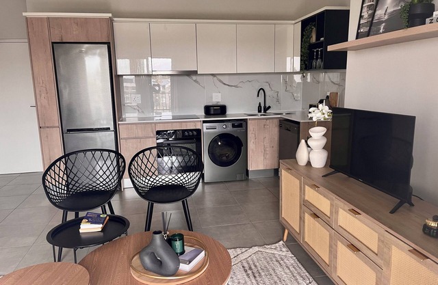 Chic 1-bedroom apartment in welcoming Midrand with fitness room, WiFi