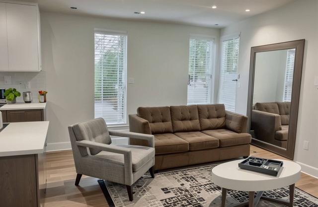 Chic 3BR Hollywood Oasis with Breathtaking Skyline Views