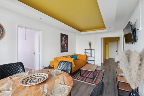 Chic and spacious apart with parking