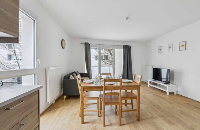 chic apart with terace and parking