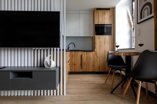 Chic Apartments - Cozy and Stylish - City Center - JP33