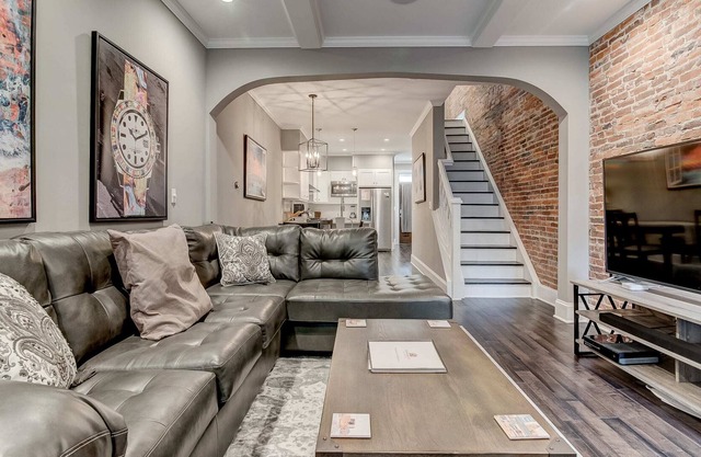 Chic City Retreat: Family-Friendly by the Harbor