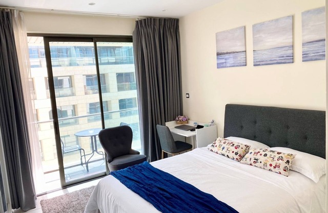 Chic Damac Tower studio in the center of Amman