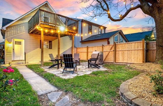 Chic Indianapolis Home w/Patio < 2 Mi to Downtown
