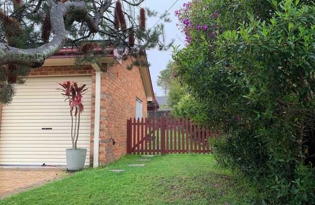 Chic Modern Getaway with Stunning garden view Granny Flat in MC 2079
