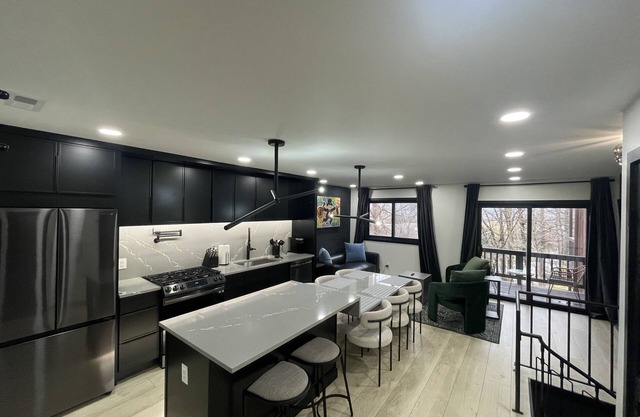 Chic Mountain Creek Chalet – 2 BDR in Great Gorge Village, Amenities Galore!