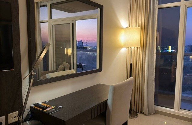 Chic studio in fabulous Dubai with AC, fitness room, WiFi