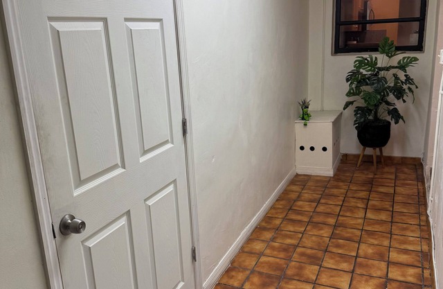 Chic studio with WiFi and AC in vibrant Miami between the 2 hardrocks