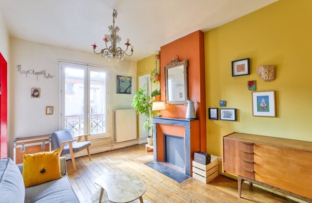 Chic T2, Contemporary, Paris 18, Comfortable, Wifi.