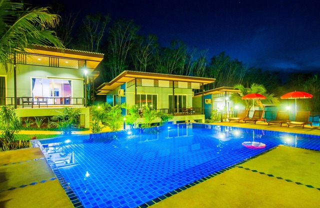 Chomphu Resort Khaolak