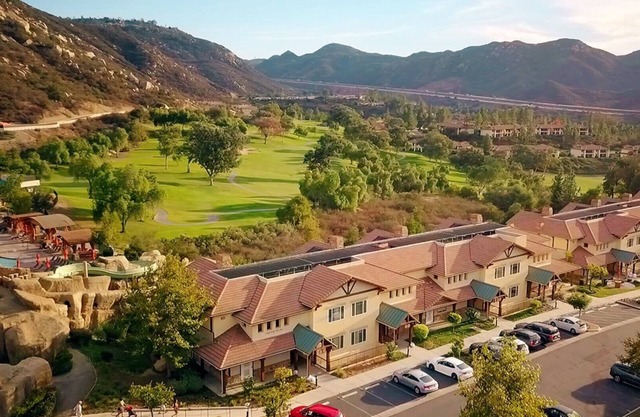 Christmas Welk San Diego California 2 bedroom Lock Off