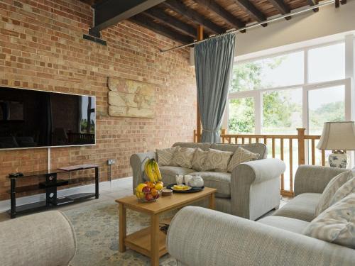 Church View - Ukc2302