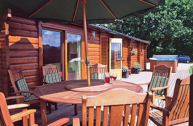 Cider Mill Lodge - HW7420
