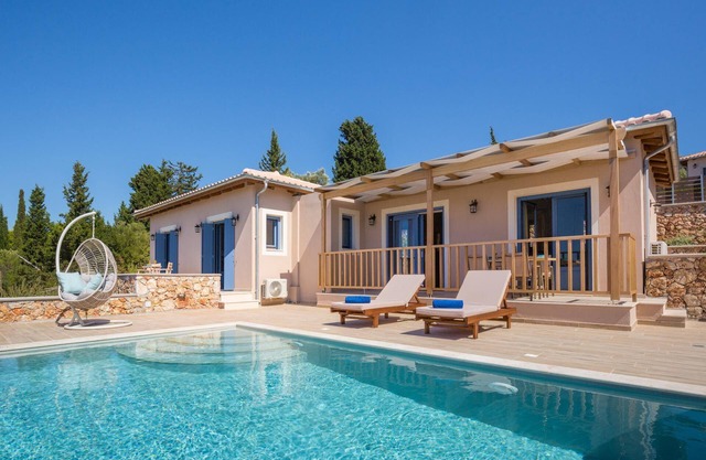 Cielo - Two Bedroom Villa, Sleeps 4